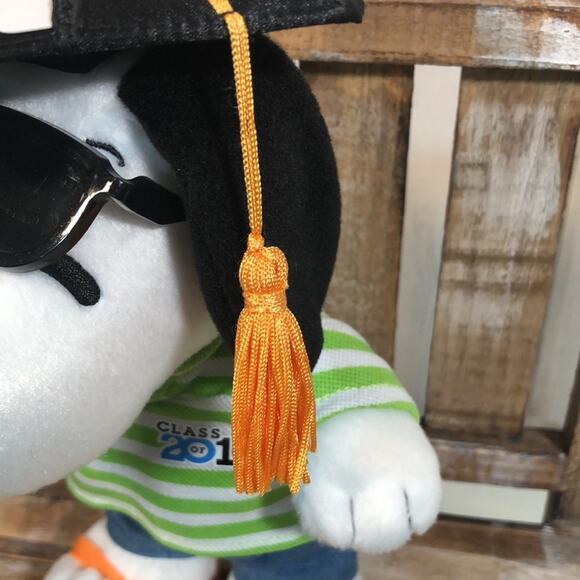 NWT Hallmark 2010 Graduate Snoopy Gift Card Holder Plush - Stands on his own! - Picture 6 of 7
